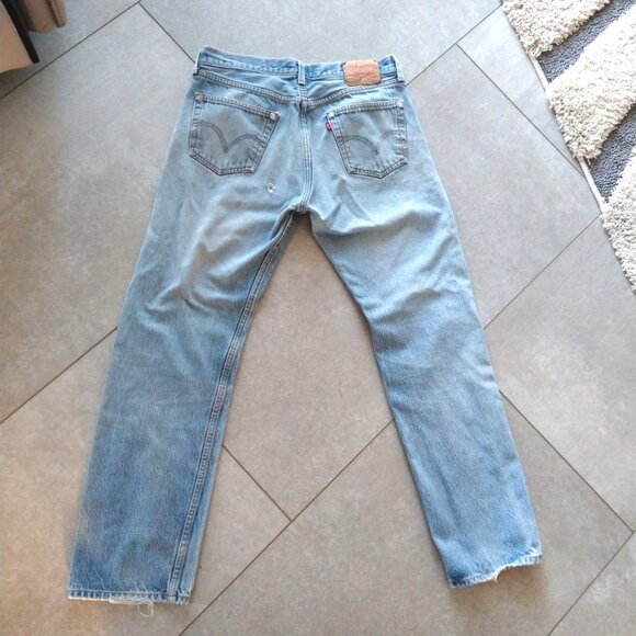 Men's used Levi's 501 'Shrink to Fit' button fly - 35 x 34 (34 x 30) - Picture 2 of 5